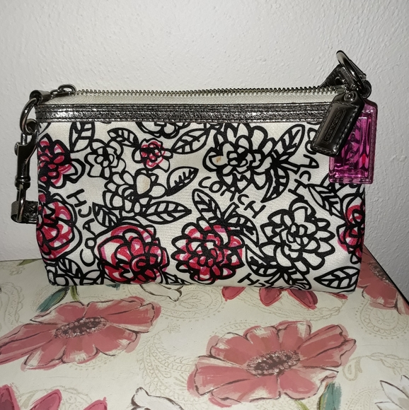 Coach poppy - Picture 2 of 3